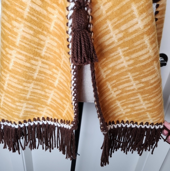 70s funky wool poncho - Picture 6 of 11